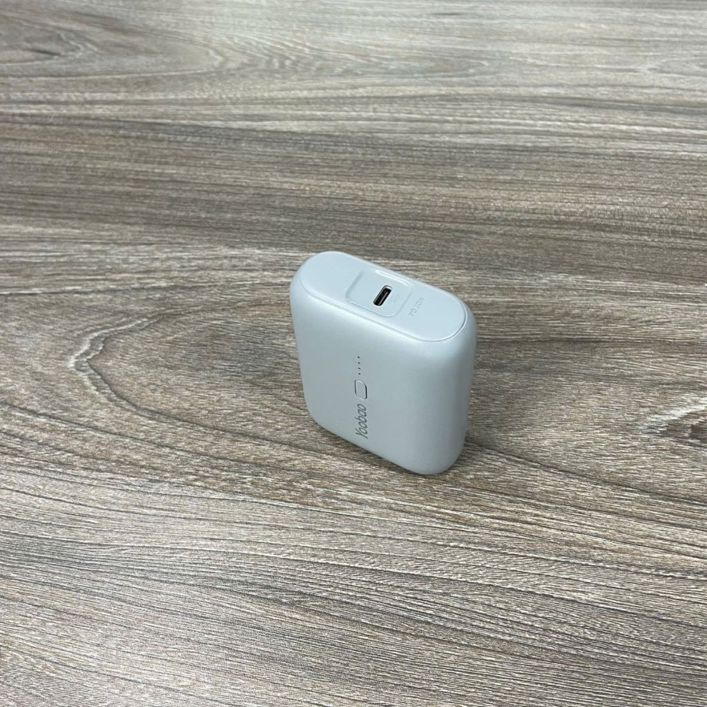 Pin Sạc Dự Phòng Mini Yoobao PD20 Mini 10000mAh – Sạc Nhanh 20W, Thiết Kế Nhỏ Gọn và Tiện Lợi