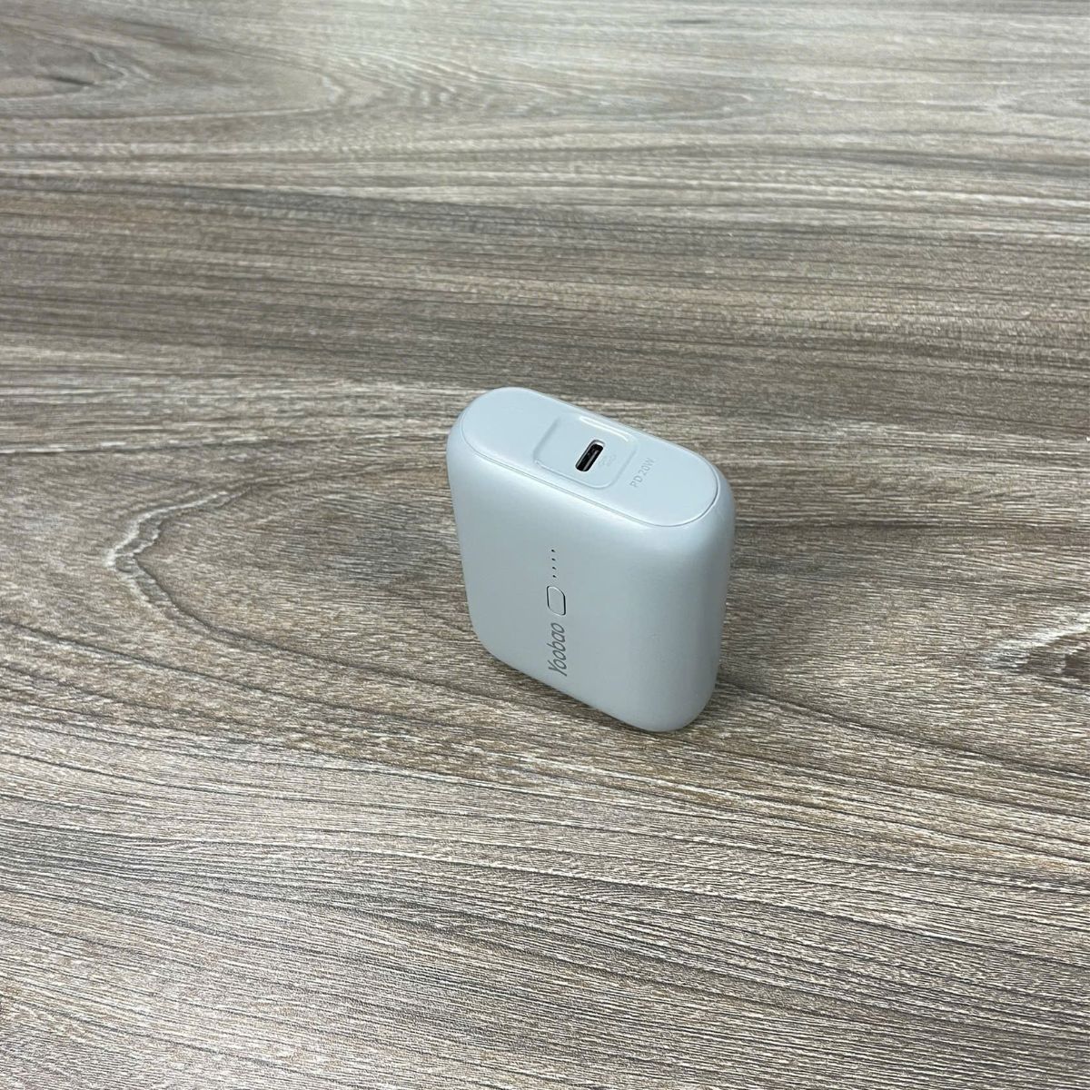Pin Sạc Dự Phòng Mini Yoobao PD20 Mini 10000mAh – Sạc Nhanh 20W, Thiết Kế Nhỏ Gọn và Tiện Lợi